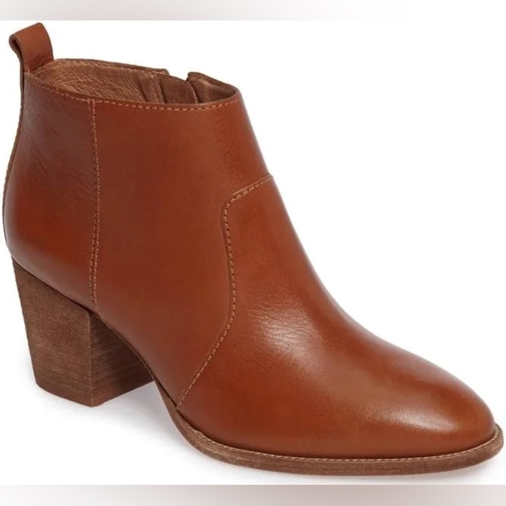 Madewell Brenner Ankle Booties in Tan